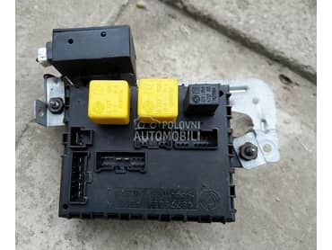 Kutija tabla sa osiguracima za Lancia Lybra od 1998. do 2006. god.