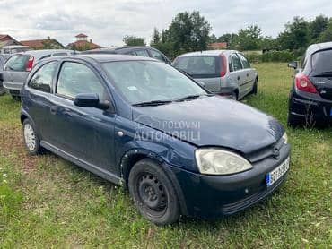 Opel Corsa C 1,0 2003. god. -  kompletan auto u delovima