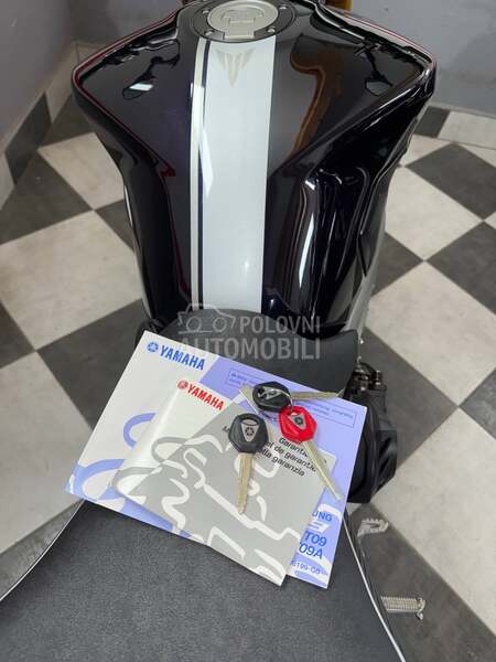 Yamaha Mt 09 akrap
