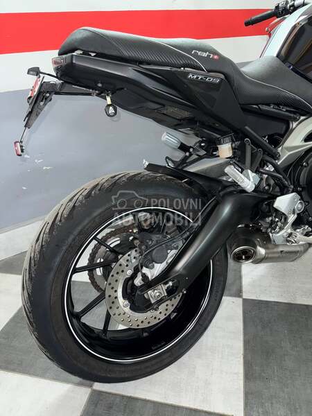 Yamaha Mt 09 akrap
