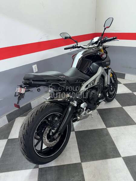 Yamaha Mt 09 akrap