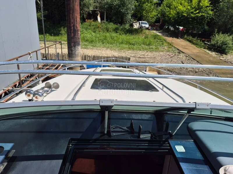 Chaparral 32 Laser