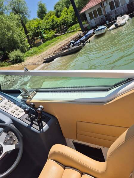 Chaparral 32 Laser
