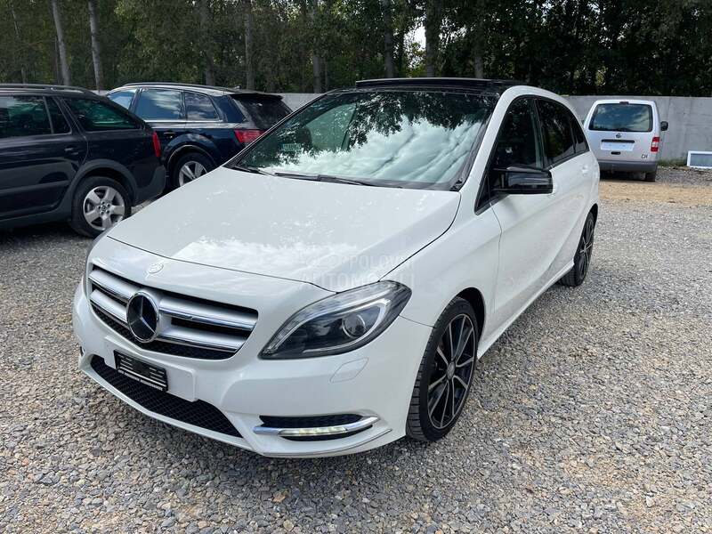 Mercedes Benz B 180 Matik//pano//CH