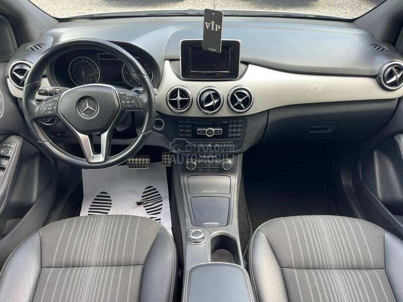 Mercedes Benz B 180 Matik//pano//CH
