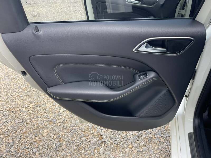 Mercedes Benz B 180 Matik//pano//CH
