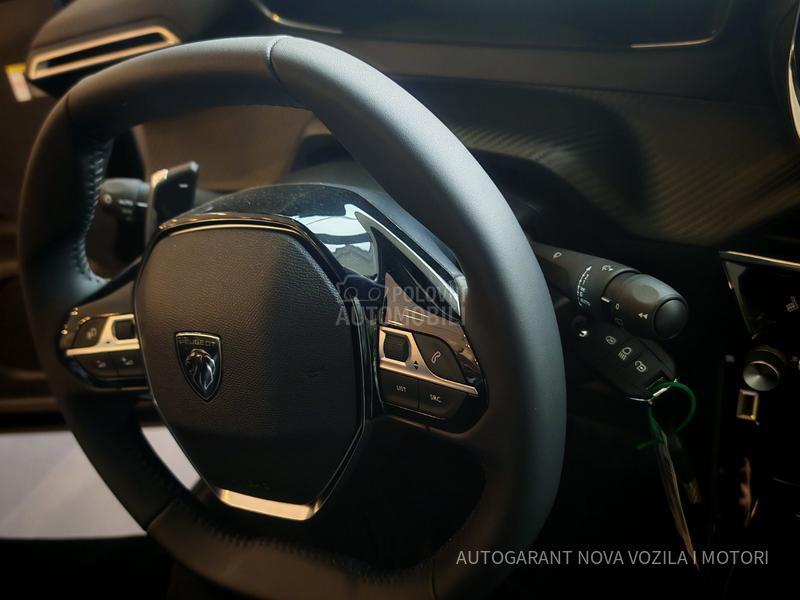 Peugeot 2008 Allure 1.2E 100 MT