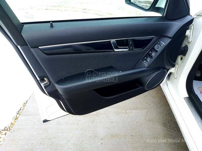 Mercedes Benz C 220 SNIZENO