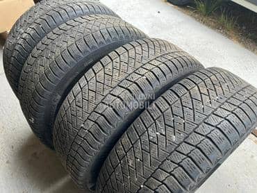 Continental 215/60 R17 Zimska