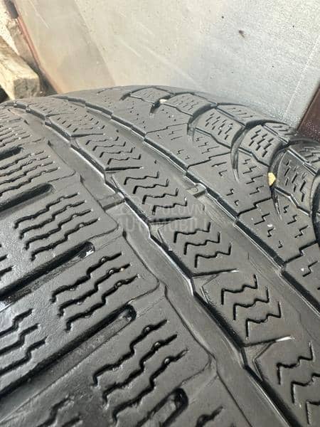 Nokian 225/45 R19 Zimska