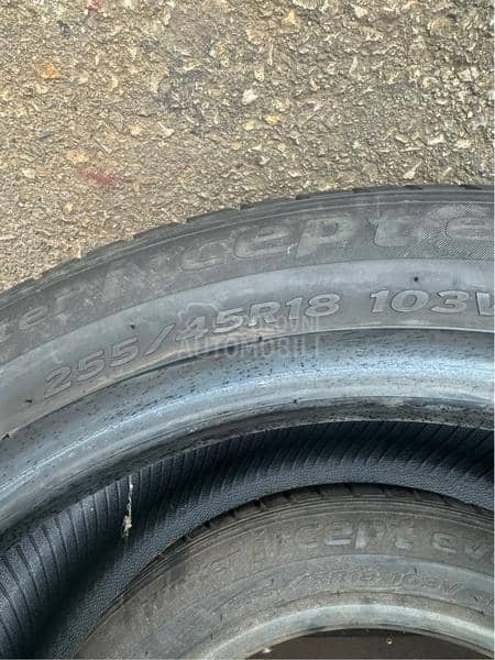 Hankook 255/45 R18 Zimska