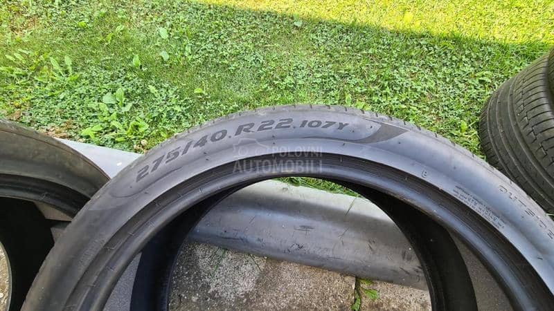 Pirelli 275/40 R22 Letnja