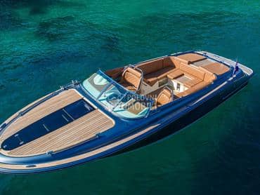 Chris crafft Corsair 30