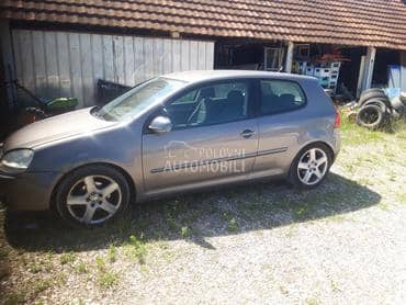 Volkswagen Golf 5 -  kompletan auto u delovima