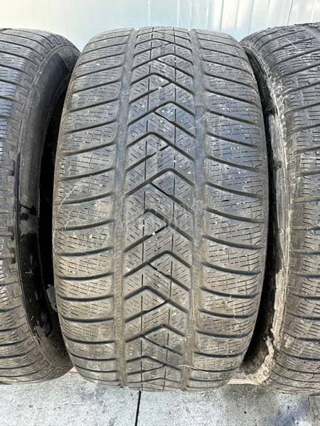 Pirelli 255/50 R19 Zimska