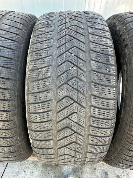 Pirelli 255/50 R19 Zimska