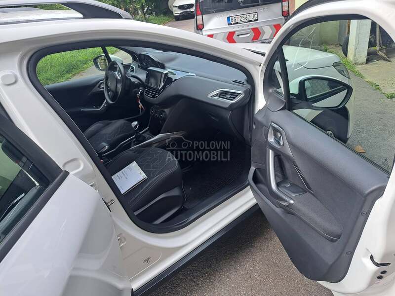 Peugeot 2008 1.5 Blue HDI Active