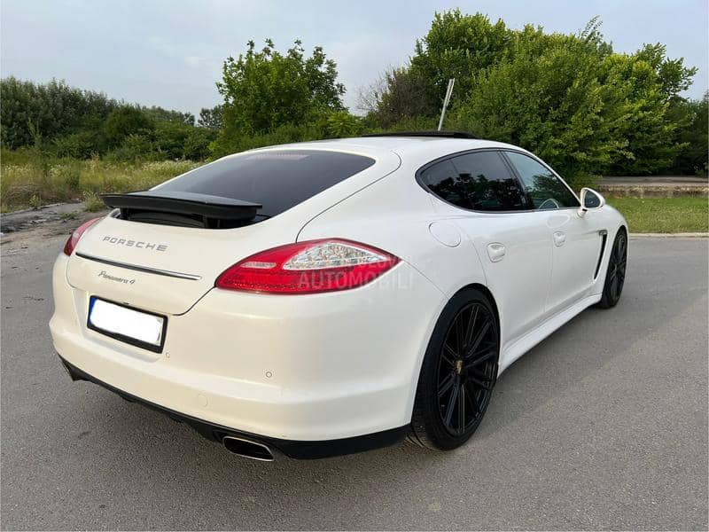 Porsche Panamera 4 / sport chrono /