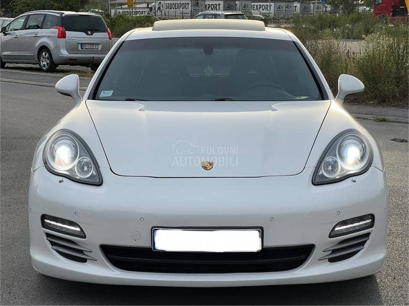 Porsche Panamera 4 / sport chrono /