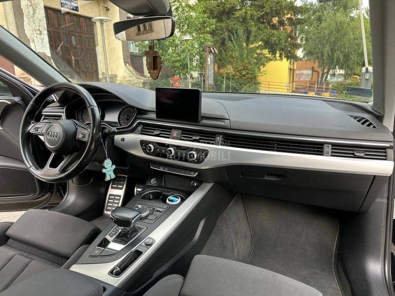 Audi A4 Led/ Pano/ S tronic