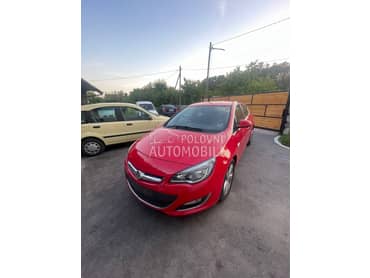 Opel Astra J 1.7cdt 2013. god. -  kompletan auto u delovima