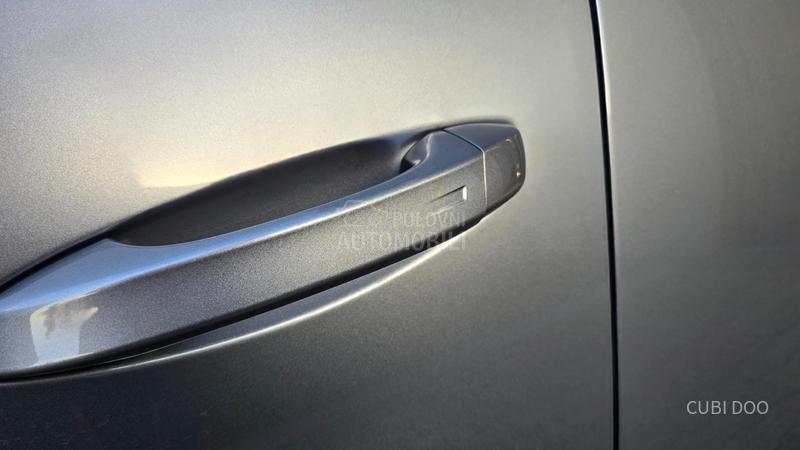 Peugeot 3008 1.2 BUSINESS 136 AT