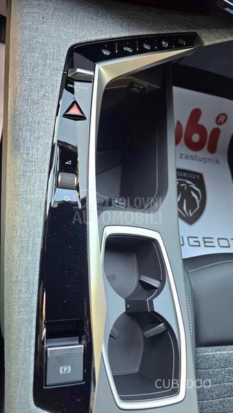 Peugeot 3008 1.2 BUSINESS 136 AT