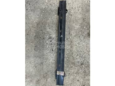 Sina branika prednja za Peugeot 207 od 2006. do 2014. god.