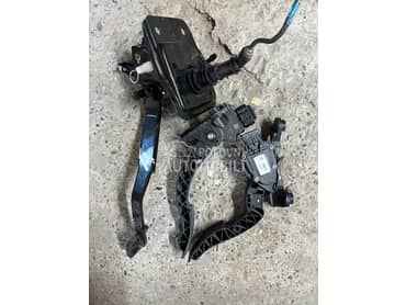 Pedala kvacila kocnice gasa za Mitsubishi ASX od 2010. do 2020. god.