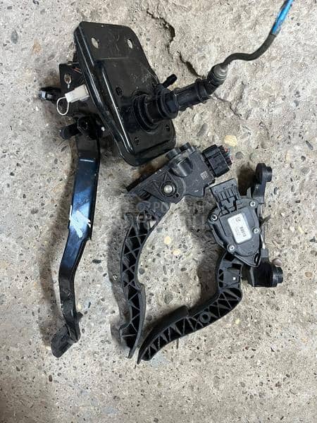 Pedala kvacila kocnice gasa