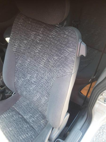 Opel Corsa C -  kompletan auto u delovima