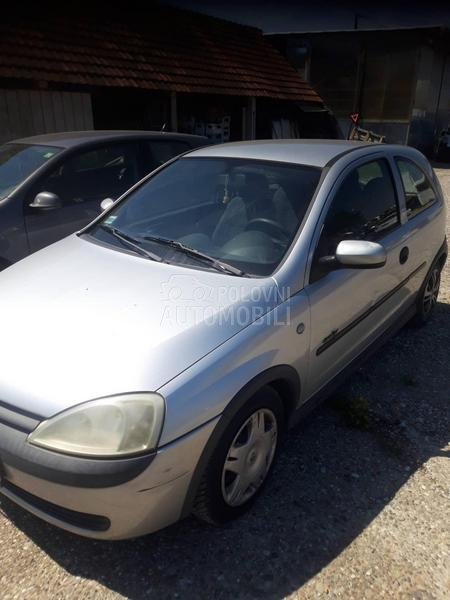Opel Corsa C -  kompletan auto u delovima