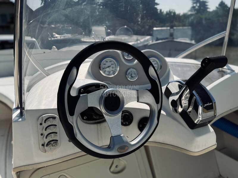 Quicksilver 505 COMMANDER