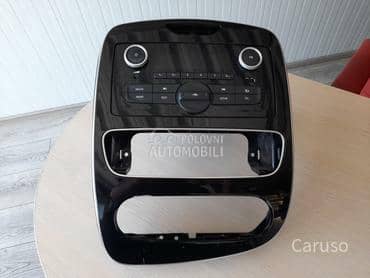 Fabrički radio za Renault Clio