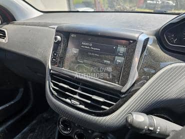 Multimedija za Peugeot 208