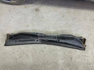 plastika ispod sofersajbne za Opel Astra H
