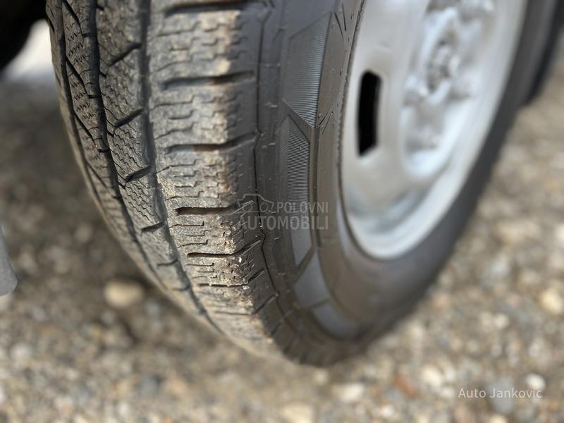 Ford Transit P  U T A R