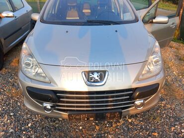 Branik,krila farovi za Peugeot 307 od 2005. do 2008. god.