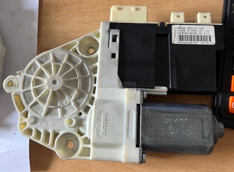 Motor podizaca stakla 307cc