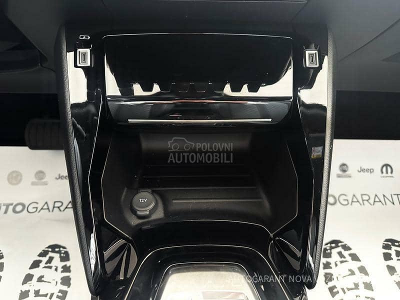 Peugeot 2008 Allure 1.2E 130 AT