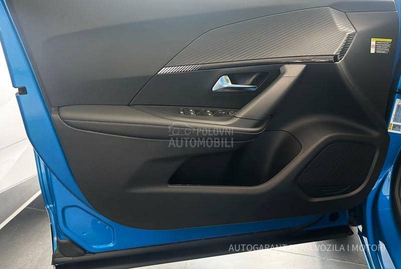 Peugeot 2008 Allure 1.2E 130 AT