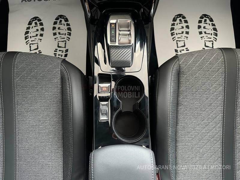 Peugeot 2008 Allure 1.2E 130 AT