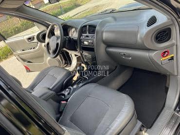 enterijer za Hyundai Santa Fe od 2001. do 2006. god.