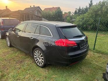 Opel Insignia 2010. god. -  kompletan auto u delovima