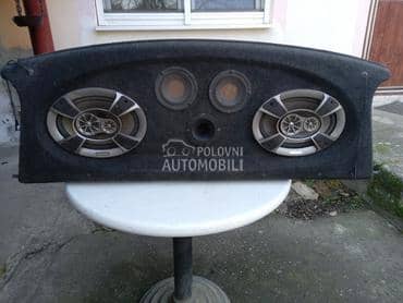 polica sa zvucnicima za Fiat Punto od 2000. do 2011. god.