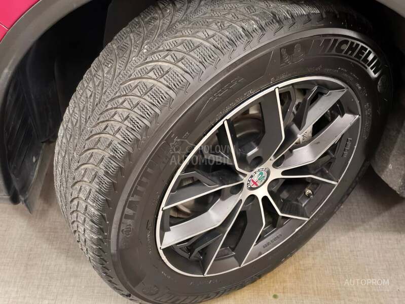 Alfa Romeo Stelvio JTDM Business