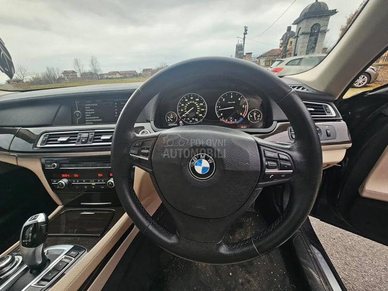 BMW 730 