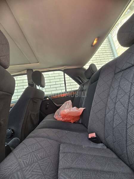 Mercedes Benz W124 