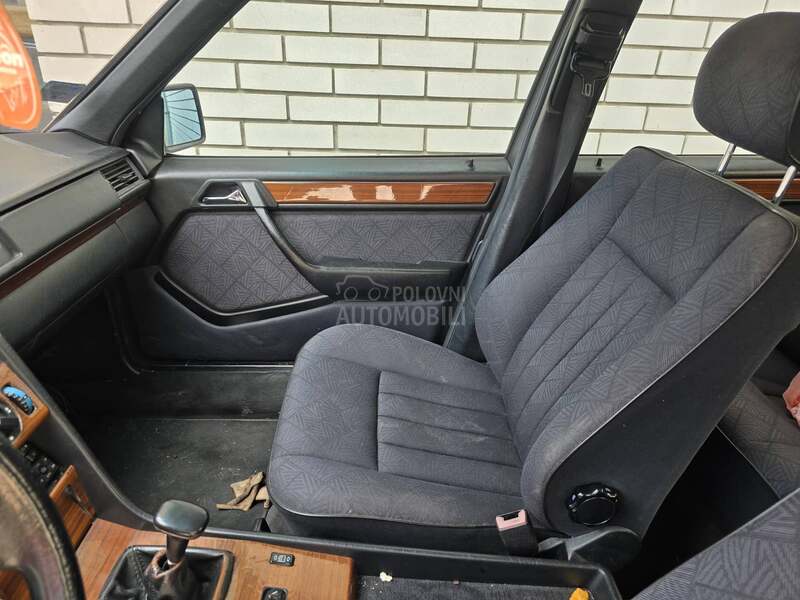 Mercedes Benz W124 
