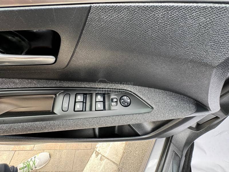 Peugeot 3008 1.6BlueHDI